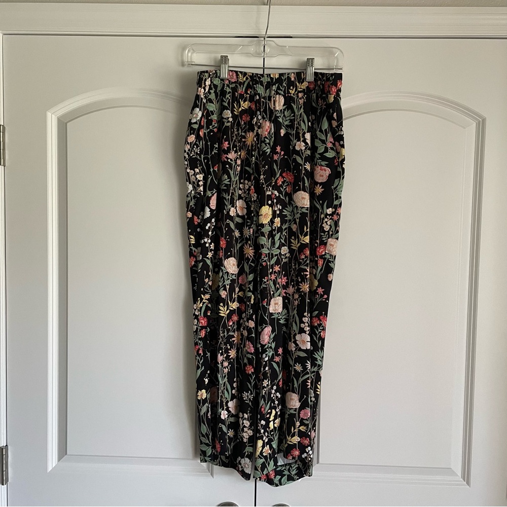 LOFT Floral Cropped Pant Size XS